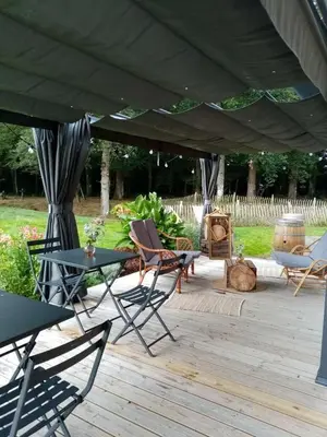 Jardin de l'établissement Domaine du Grand Condest Chambres d'Hôtes