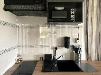 Cuisine ou kitchenette dans l'établissement Appartement T2, 27 m2, rénové