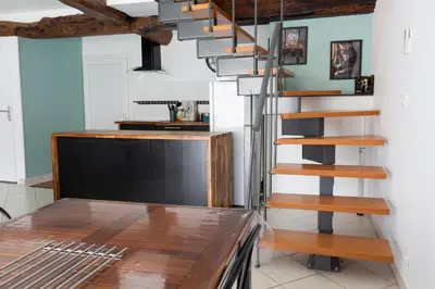 Cuisine ou kitchenette dans l'établissement Duplex la galerie