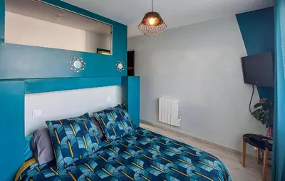 Un ou plusieurs lits dans un hébergement de l'établissement Awesome Home In Saint-Michel-Chef-Chef