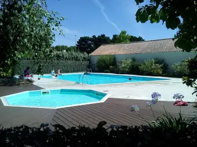 Piscine de l'établissement Appartement avec vue sur golf ou située à proximité