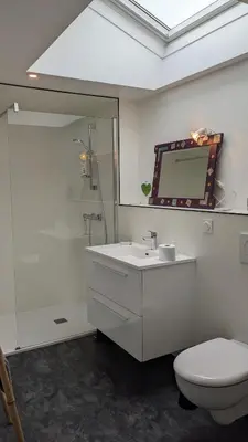 Salle de bains dans l'établissement chambre d'hôte la Sourdrie
