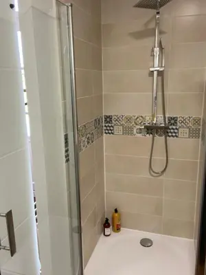 Salle de bains dans l'établissement Le Colibri - Domaine de la Houblette