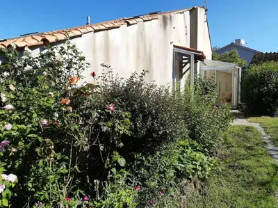 Jardin de l'établissement Gîte 80 m2 au calme et 20 mn de la mer