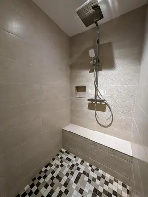 Salle de bains dans l'établissement Charmante Maison au centre-ville
