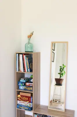 Bibliothèque dans la maison de vacances