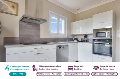 Cuisine ou kitchenette dans l'établissement 800m de la plage - Maison 4 adultes - 4 enfants
