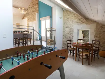 Salle de jeux dans l'établissement Holiday Home La Goélette by Interhome