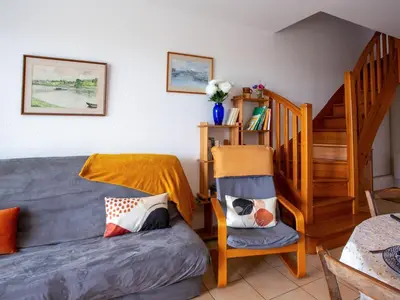 Coin salon dans l'établissement Apartment Le Cabestan - Appt n-15 by Interhome