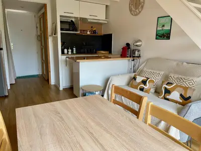 Cuisine ou kitchenette dans l'établissement Lumineux duplex plage à pied