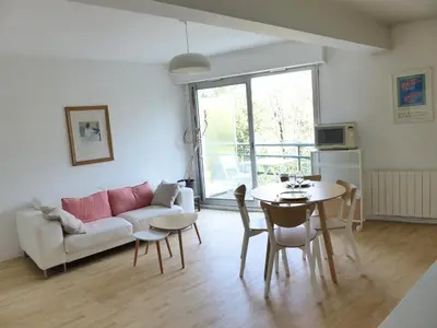 Cuisine ou kitchenette dans l'établissement Chézine, T2 au calme avec balcon, 2pers et parking