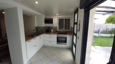 Cuisine ou kitchenette dans l'établissement logement Cholet proche puydufou