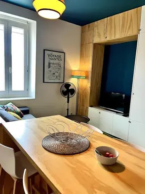 Télévision ou salle de divertissement dans l'établissement Studio Le Sanlecque, Wifi Tv 2personnes