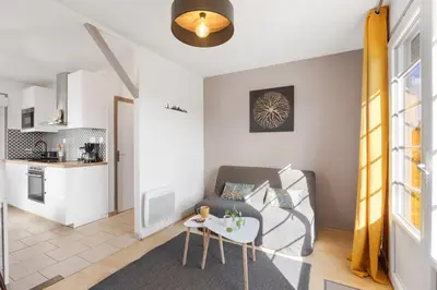 Cuisine ou kitchenette dans l'établissement La Petite Maison