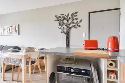 Cuisine ou kitchenette dans l'établissement Vue sur mer et pieds dans l'eau