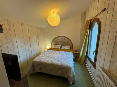 Un ou plusieurs lits dans un hébergement de l'établissement Gîte du Séquoia - Paisible maison de campagne