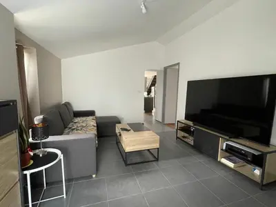 Télévision ou salle de divertissement dans l'établissement Gîte de 2 chambres - Ancenis A11 - Logis du Château Rouge