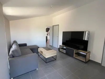 Télévision ou salle de divertissement dans l'établissement Gîte de 2 chambres - Ancenis A11 - Logis du Château Rouge