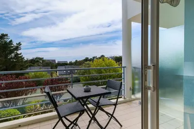Balcon ou terrasse dans l'établissement L'Escale des Jaunais - A moins d'1 km de la plage