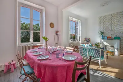 Coin salon dans l'établissement Maison avec jardin à 200m de la mer à La Bernerie