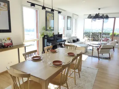 Coin salon dans l'établissement Le Belvédère - Appartement de standing, 2 chambres et parking