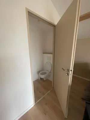 Salle de bains dans l'établissement Location d un logement de 45m2 et d une CH chez l habitant
