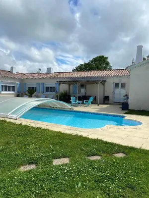 Piscine de l'établissement Gîte de L'Enclose La Barre de Monts 85 ou située à proximité