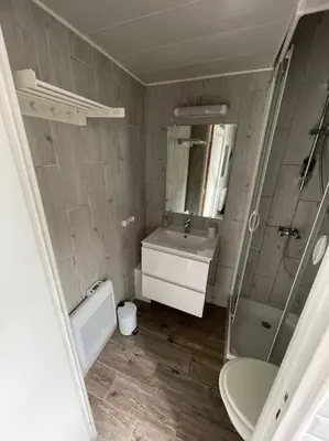 Salle de bains dans l'établissement Lazare Home
