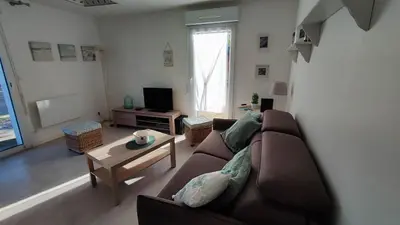 Télévision ou salle de divertissement dans l'établissement Rez de jardin, St Brevin les Pins, plage à pieds