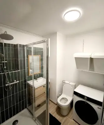 Salle de bains dans l'établissement Kon kerne