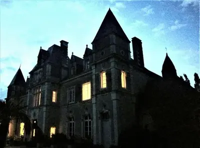 Plan de l'établissement Grand gîte dans les communs d'un Château