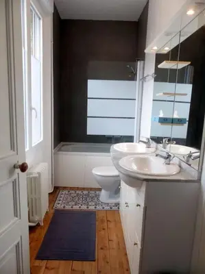Salle de bains dans l'établissement La villa Heidi