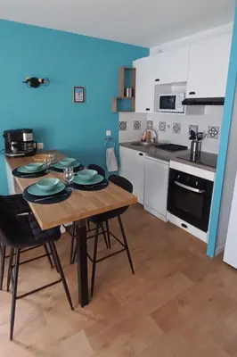 Cuisine ou kitchenette dans l'établissement Entre Golf et Mer