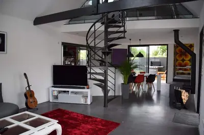 Télévision ou salle de divertissement dans l'établissement Villa plage piscine chauffée