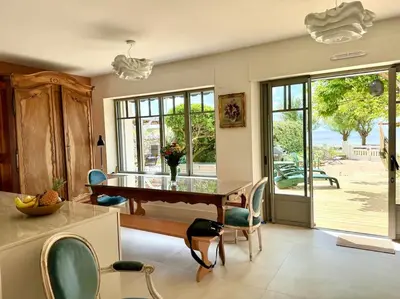 Coin salon dans l'établissement Face Mer Villa Le Ker Breton