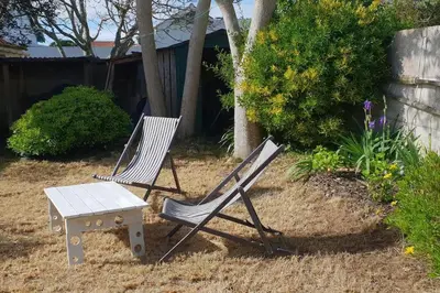 Jardin de l'établissement Maison pêcheur centre Saint Gilles Croix de Vie avec ménage et draps inclus