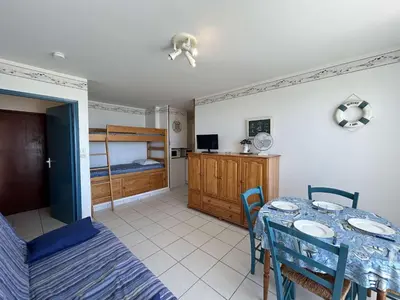Cuisine ou kitchenette dans l'établissement Studio bord de mer avec balcon à Saint-Jean-de-Monts - FR-1-224C-306