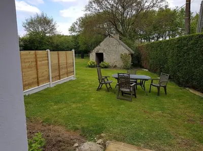 Jardin de l'établissement Gîte à Saint André des Eaux