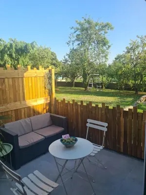 Jardin de l'établissement Le Nid Chalonnais