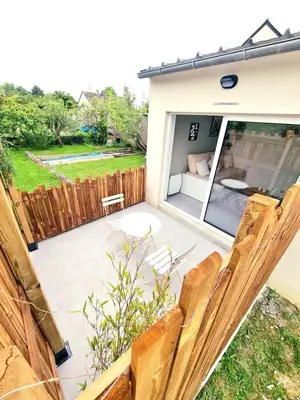 Jardin de l'établissement Le Nid Chalonnais