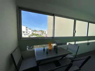 Plan de l'établissement Appartement 2 pièces avec loggia, à 100m de la plage - 4 couchages, TV, lave-linge, proche commerces - FR-1-224C-311