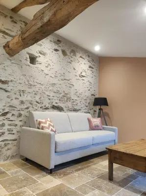 Coin salon dans l'établissement Les Gîtes du Lac - L'Ecurie - Maison 2 chambres 60m2 - Proche Nantes avec Terrasse