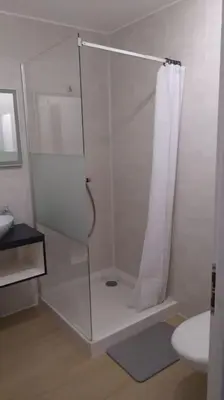 Salle de bains dans l'établissement Maison à la campagne