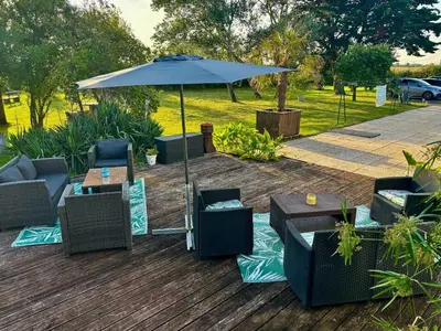 Jardin de l'établissement Chambres de l enclose