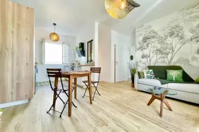 Coin salon dans l'établissement The Wild I Close to downtown and the beach