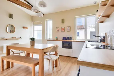 Cuisine ou kitchenette dans l'établissement Coup de coeur - 200m plage - 6 adultes - 4 enfants