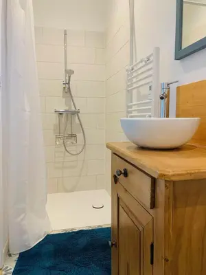 Salle de bains dans l'établissement Perne, chambre d'hôtes à la campagne