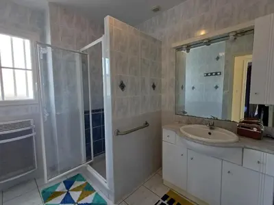 Salle de bains dans l'établissement Pré-Rochet