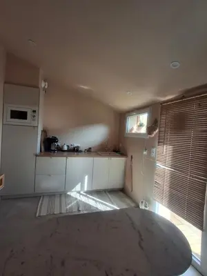 Cuisine ou kitchenette dans l'établissement Dar Fafy studio cosy au calme à 15min de Nantes
