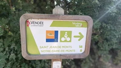 Certificat, récompense, panneau ou autre document affiché dans l'établissement Appartement RdC en bordure de forêt